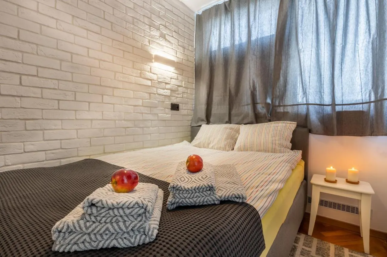 Apartment Strict Warsaw Center - Metro,Free Parking